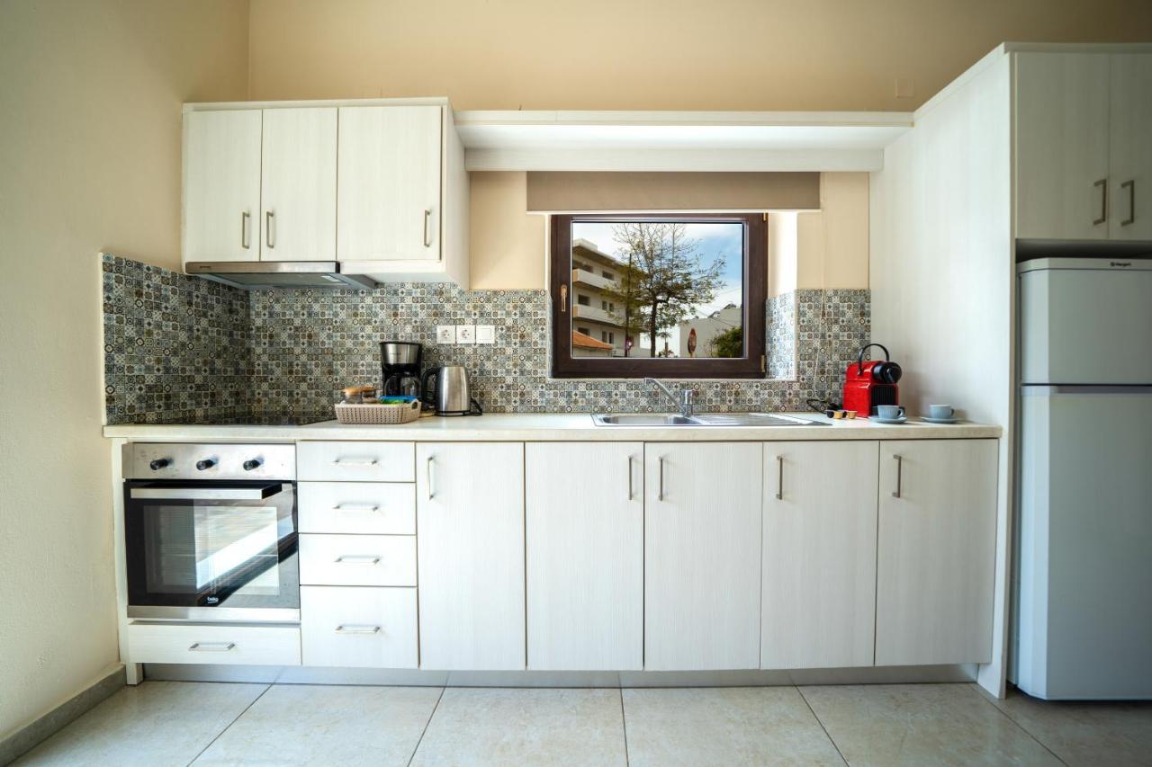 Iro City And Beach Boutique Homes Ханья Экстерьер фото