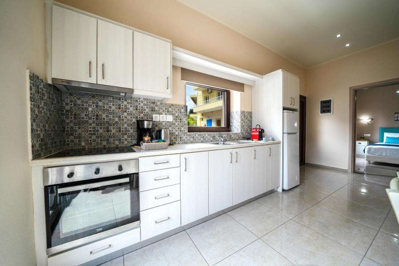 Iro City And Beach Boutique Homes Ханья Экстерьер фото
