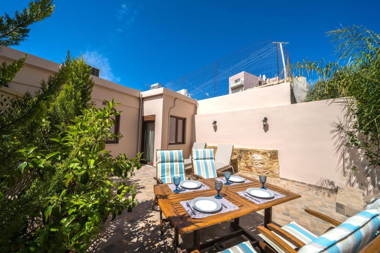 Iro City And Beach Boutique Homes Ханья Экстерьер фото