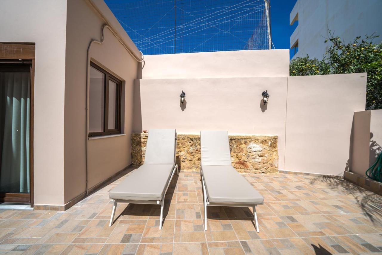 Iro City And Beach Boutique Homes Ханья Экстерьер фото